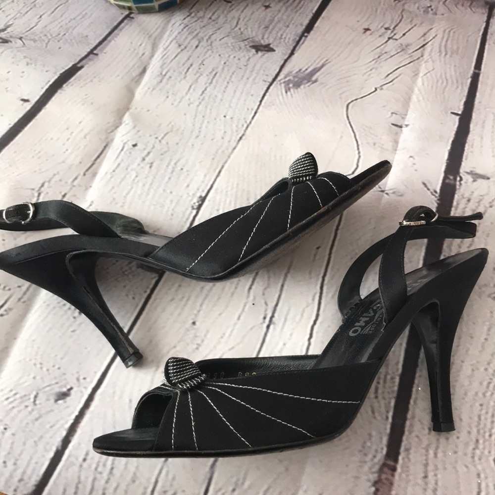 Salvatore Ferragamo peeptoe heels Size 9 - Picture 3 of 8